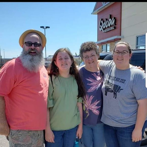 Meet your Posher, Cindy - Picture 1 of 1